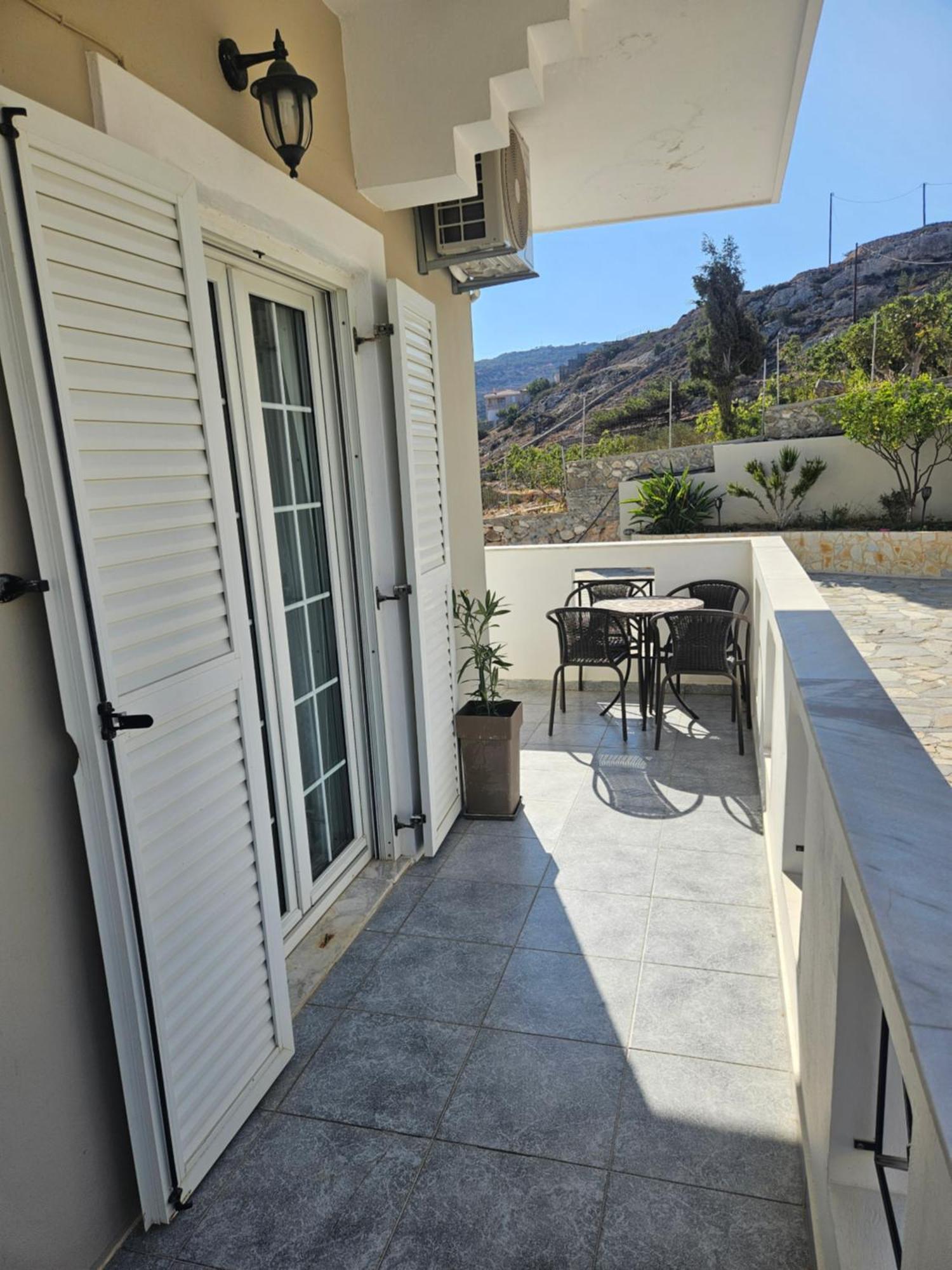 Damatria Studio Karpathos Exterior foto